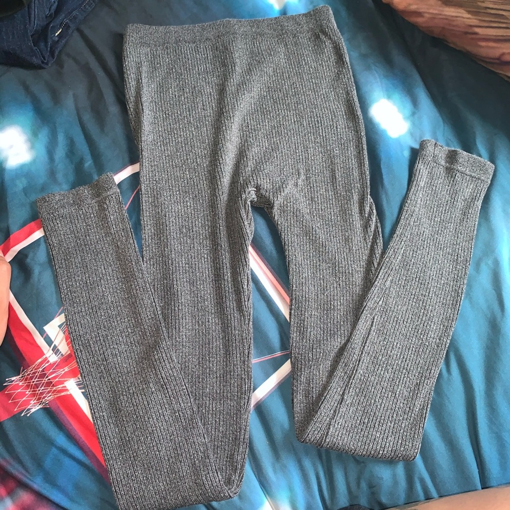 Grey leggins